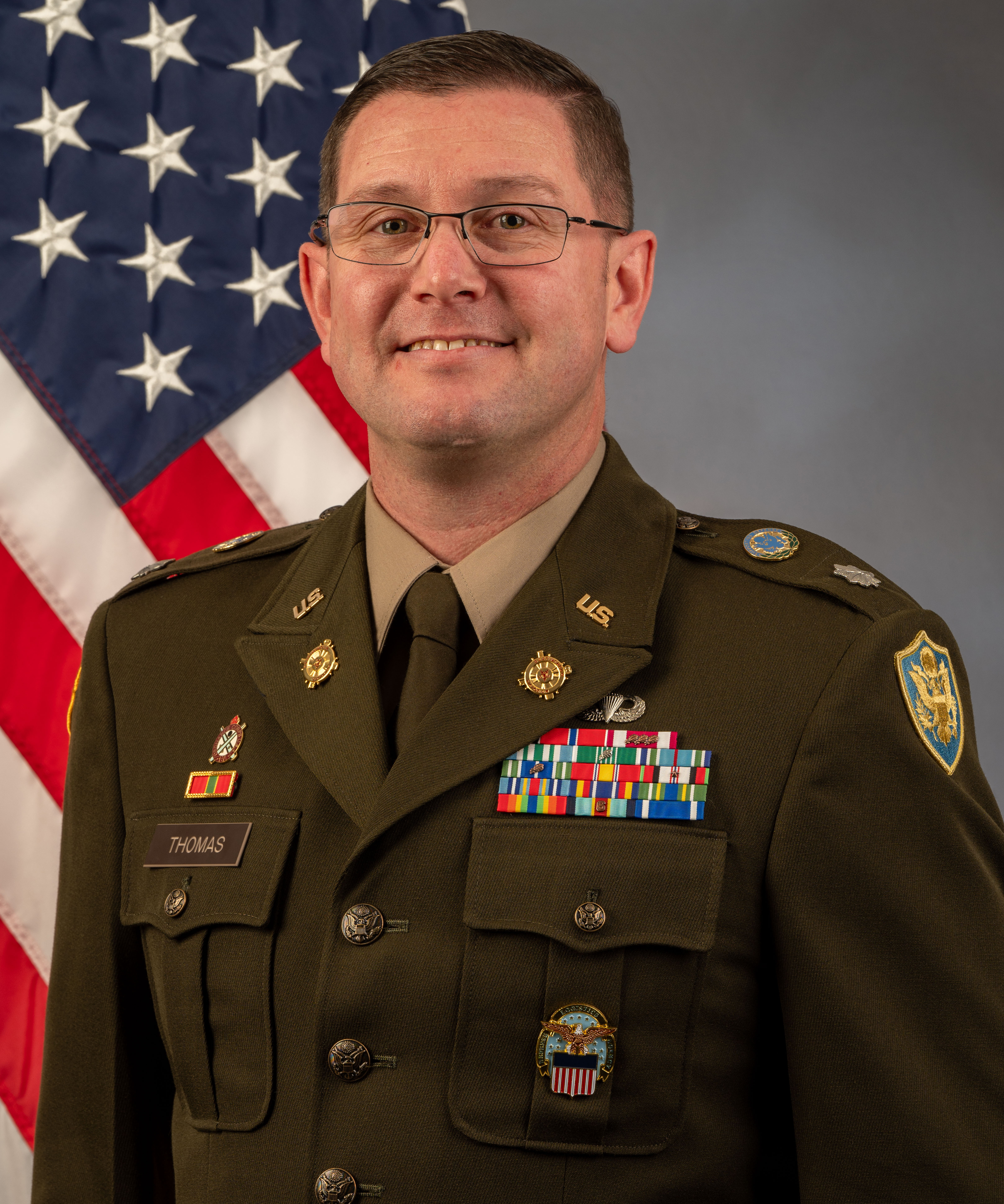 Army Lt. Col. Andrew T. Thomas, incoming commander, DLA Distribution Tobyhanna, Pennsylvania